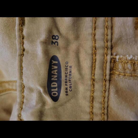 Old Navy size 38 tan khaki chino cargo shorts - Picture 3 of 5